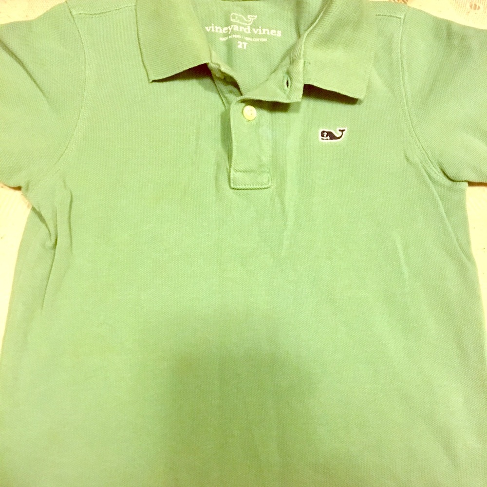 2t vineyard Vines polo
